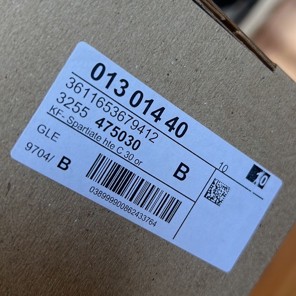 Gold Gladiator sandals - Picture 6 of 9